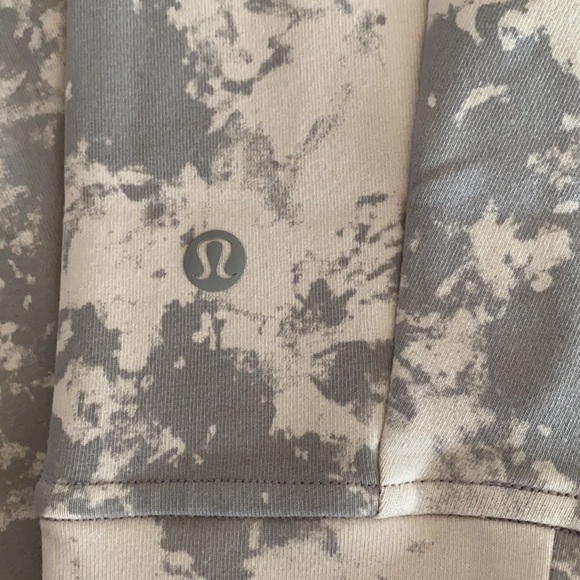 Lululemon Mens Sweater Sz XS - Picture 8 of 8